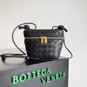 BOTTEGA VENETA Bag