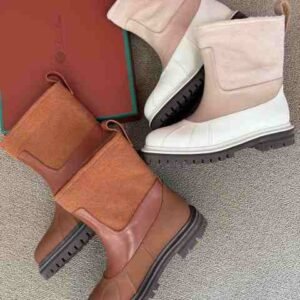 WOMEN BOOTS