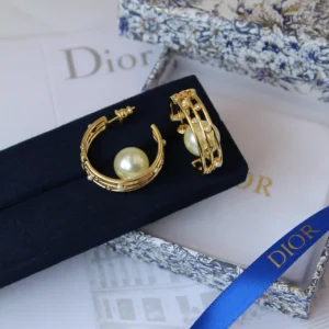 DIOR EARING