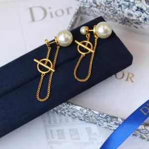 DIOR EARING