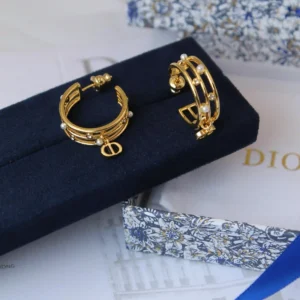 DIOR EARING