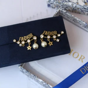 DIOR EARING