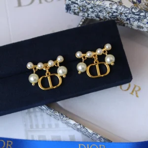 DIOR EARING
