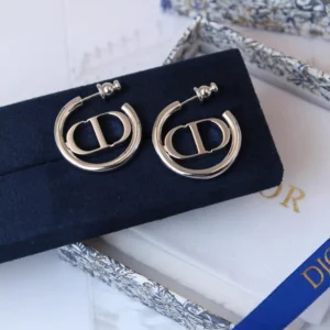 DIOR EARING
