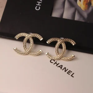 CHANEL EARING