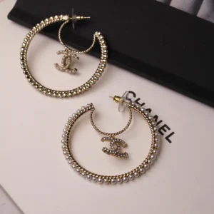CHANEL EARING