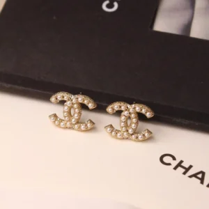 CHANEL EARING