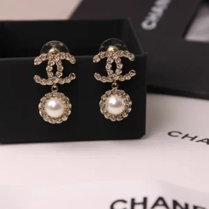 CHANEL EARING