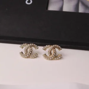 CHANEL EARING
