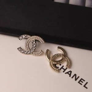 CHANEL EARING