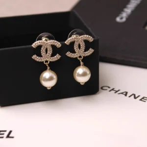 CHANEL EARING