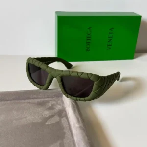 BOTTEGA VENETA SUNGLASSES