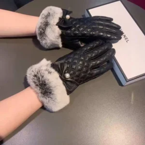 CHANEL GLOVES