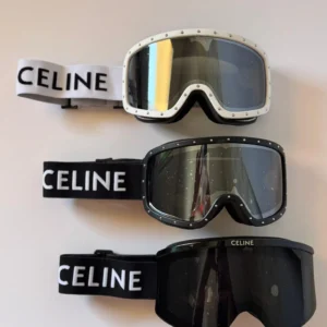 SNOW GOGGLES