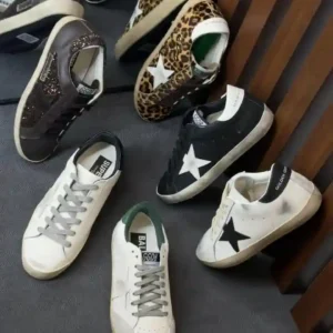 SPORT SHOES