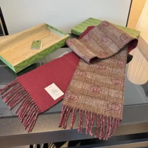 GUCCI SCARF