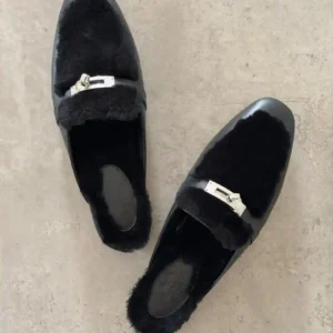 WOMEN'S SHOES
