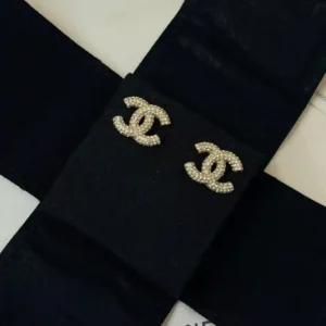 CHANEL EARING