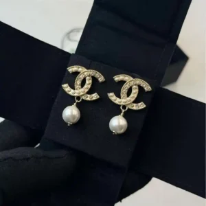 CHANEL EARING