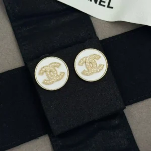 CHANEL EARING