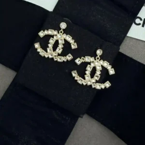 CHANEL EARING