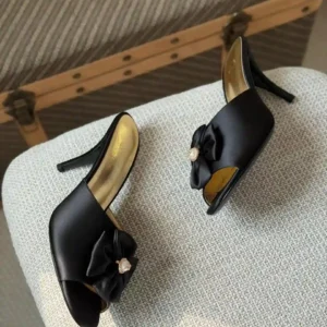 WOMEN'S SANDAL