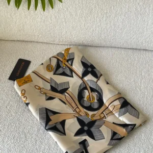 LV SCARF