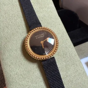 WOMEN'S WATCH