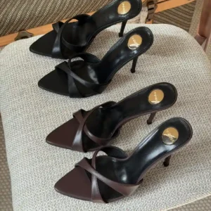 WOMEN'S SANDAL