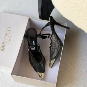 WOMEN'S SHOES