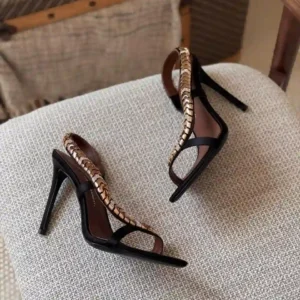 WOMEN'S SANDAL