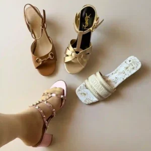 WOMEN'S SHOES