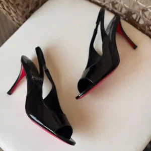 WOMEN'S SANDAL
