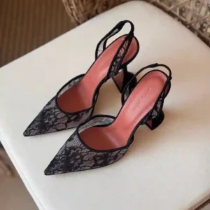 WOMEN'S SHOES