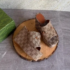 GUCCI SANDAL