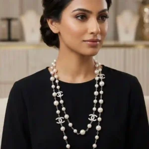 NECKLESS