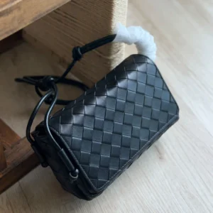 BOTTEGA VENETA BAG
